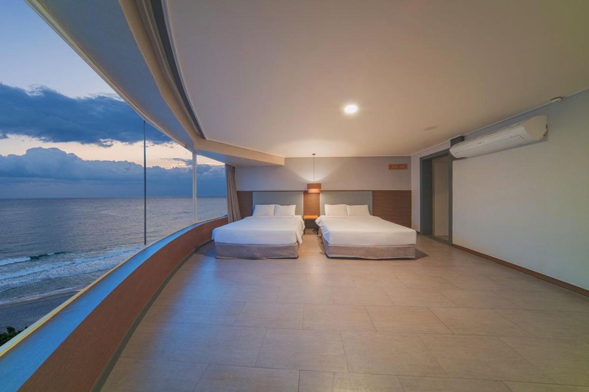 El Hotel Yangyang Exterior photo