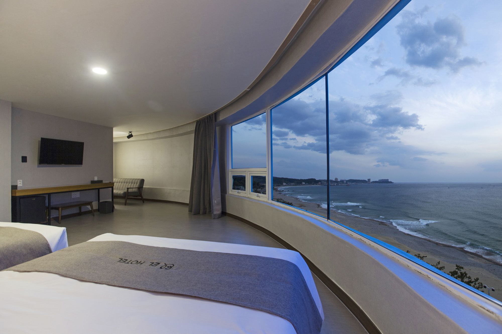 El Hotel Yangyang Exterior photo