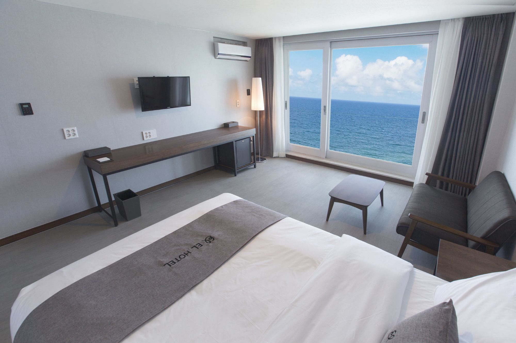 El Hotel Yangyang Exterior photo