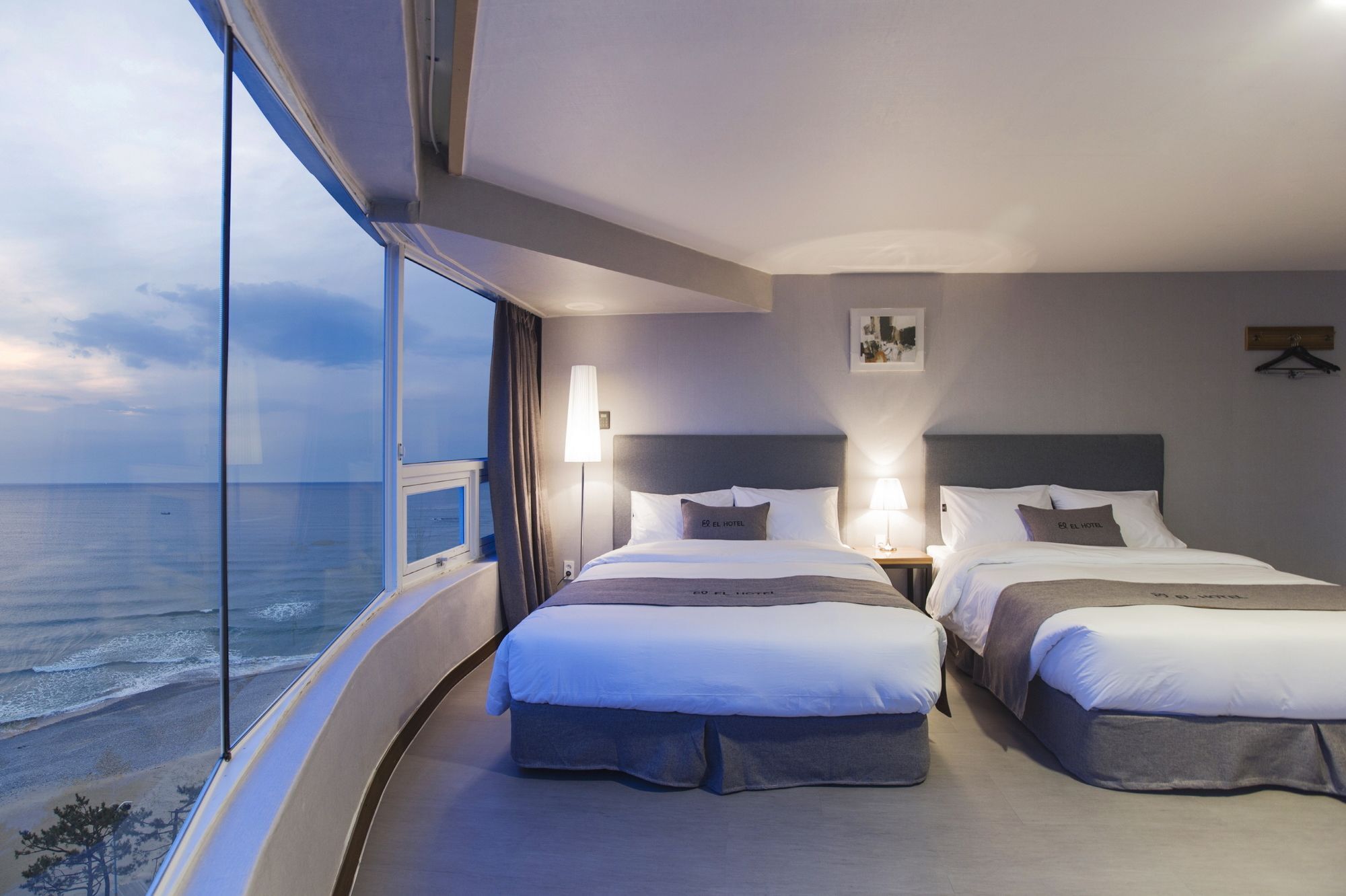 El Hotel Yangyang Exterior photo